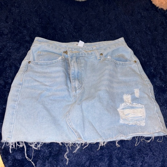 Blue denim skirt - Picture 1 of 2